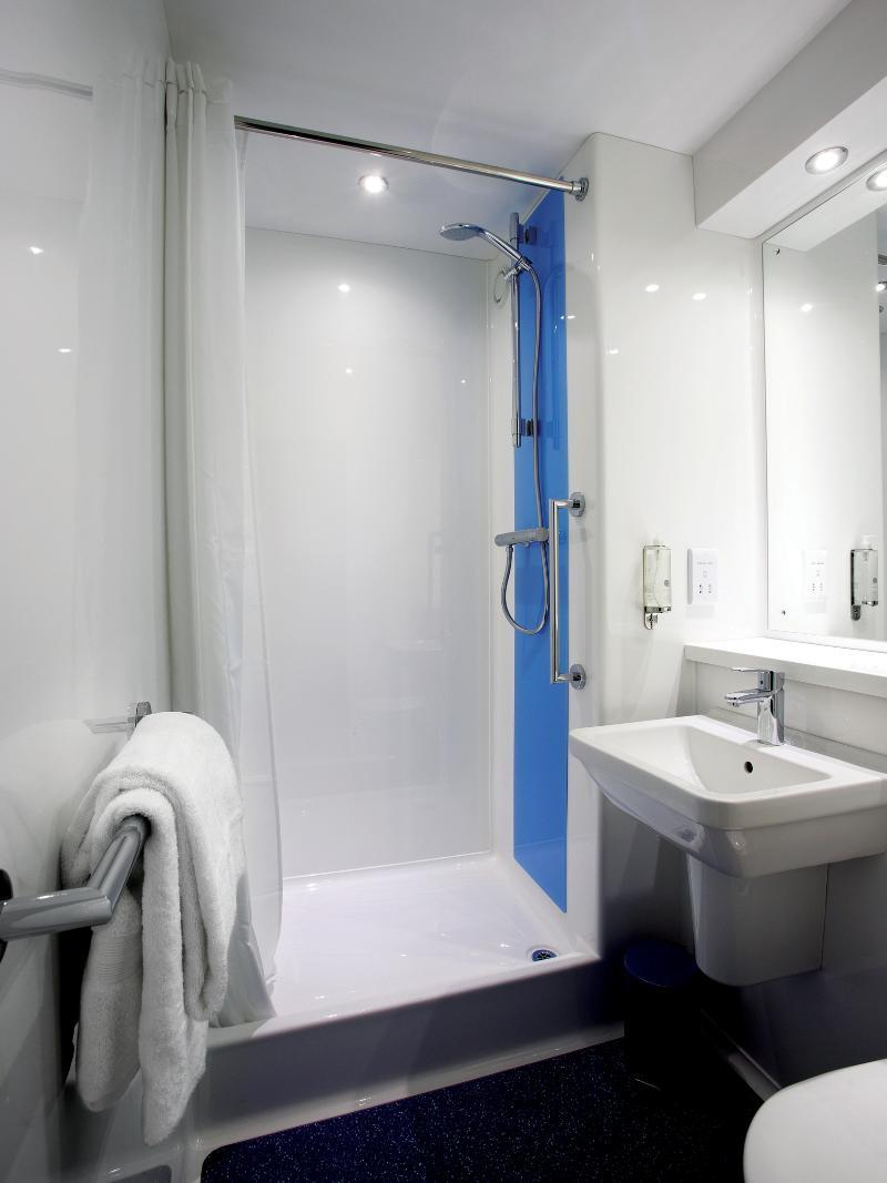 Travelodge Cardiff Central Queen Street Luaran gambar